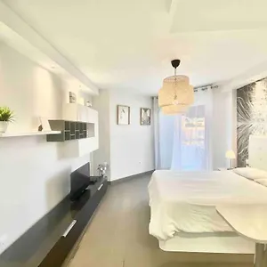  Apartment Vacation Studio Los Cristianos
